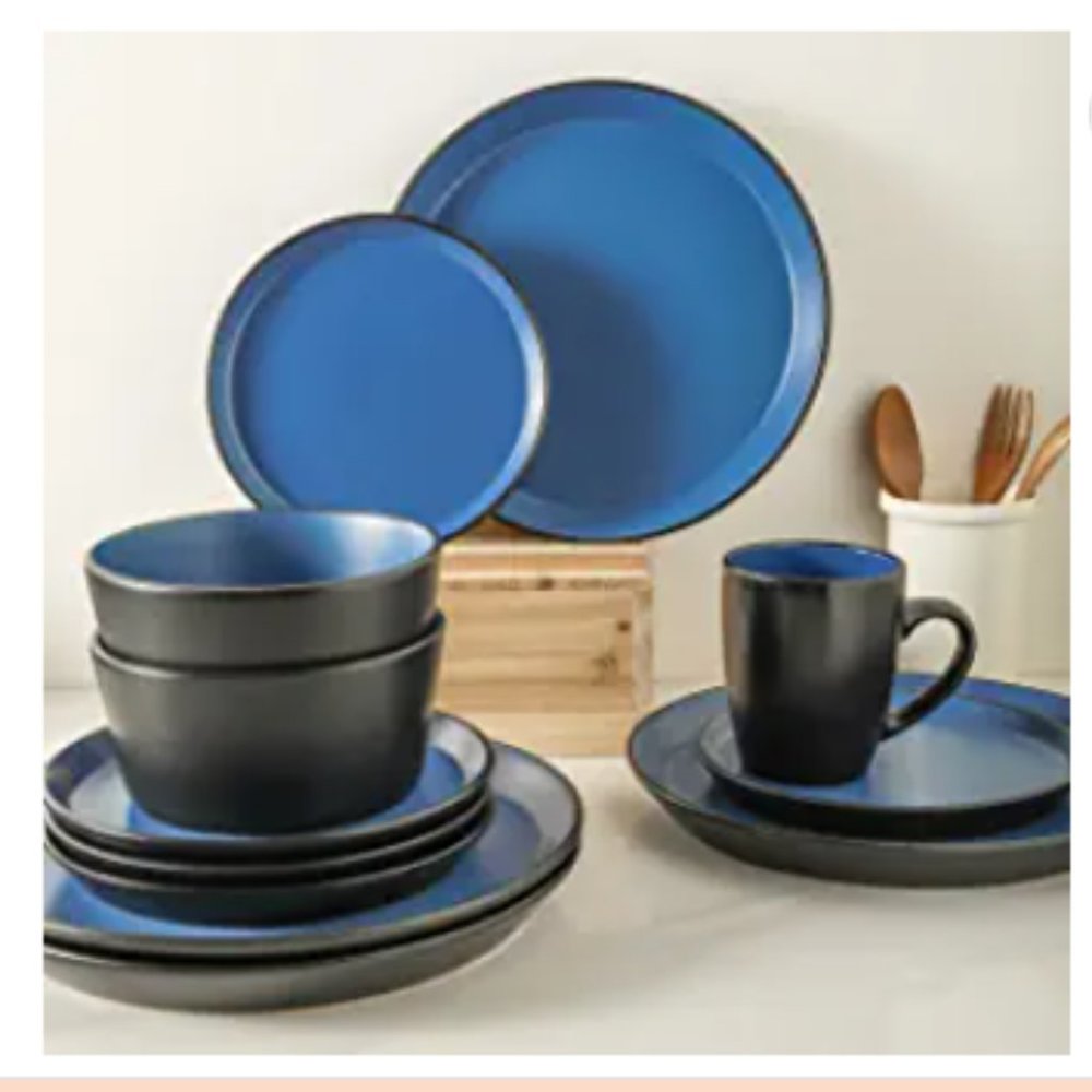 32 Piece Glazed Stoneware Dinnerware Set (Stone Lain)